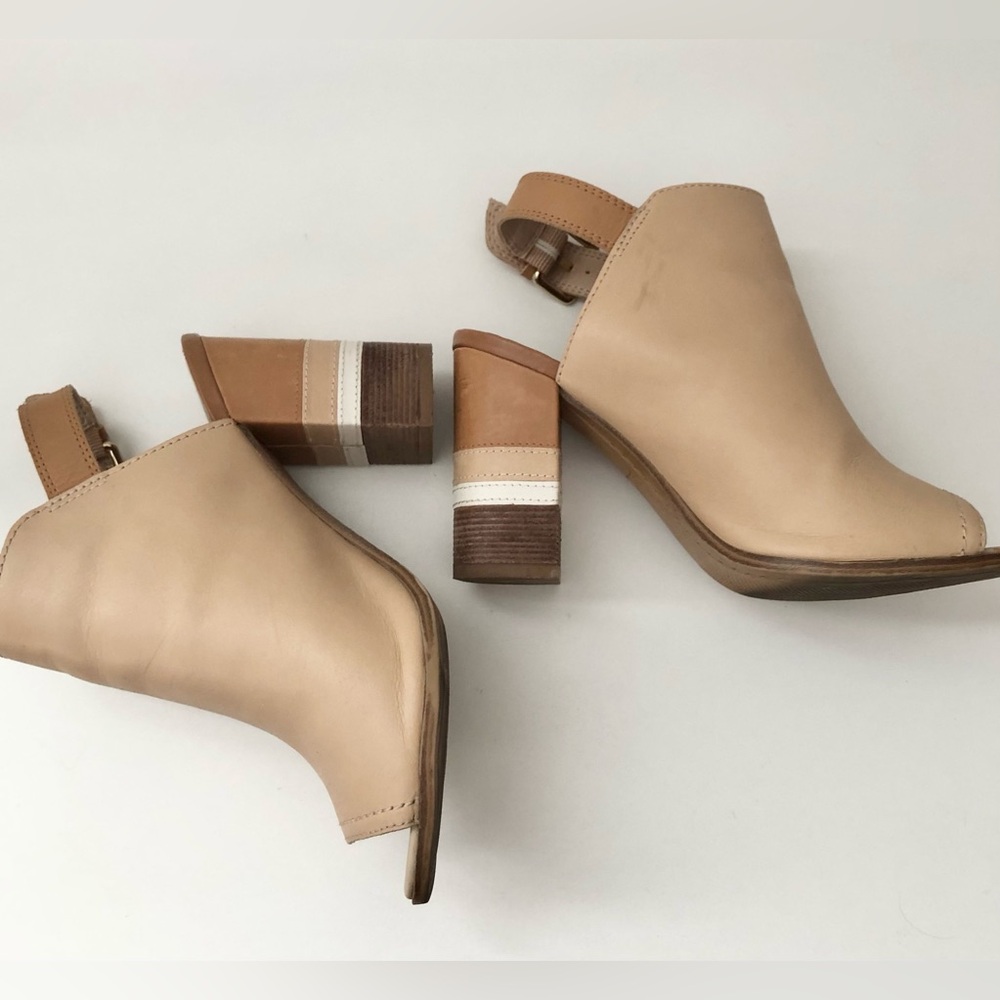 ▫️Aldo▫️ 100% Leather Neutral Beige Peep-Toe Stacked Heel Sandals